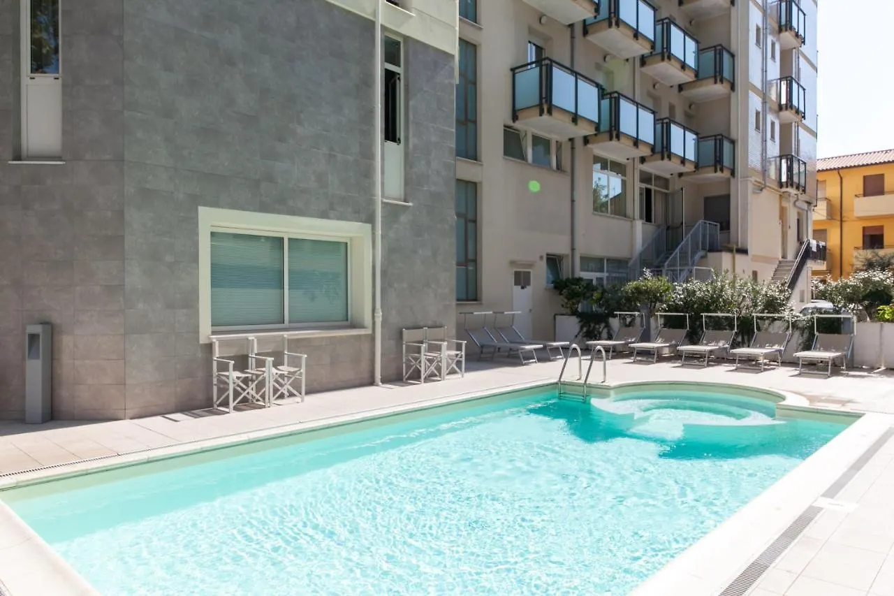 Hotel Diplomatic Cesenatico 3*,